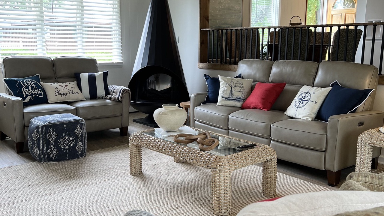 Photo of Livingroom in Paw Paw Lake