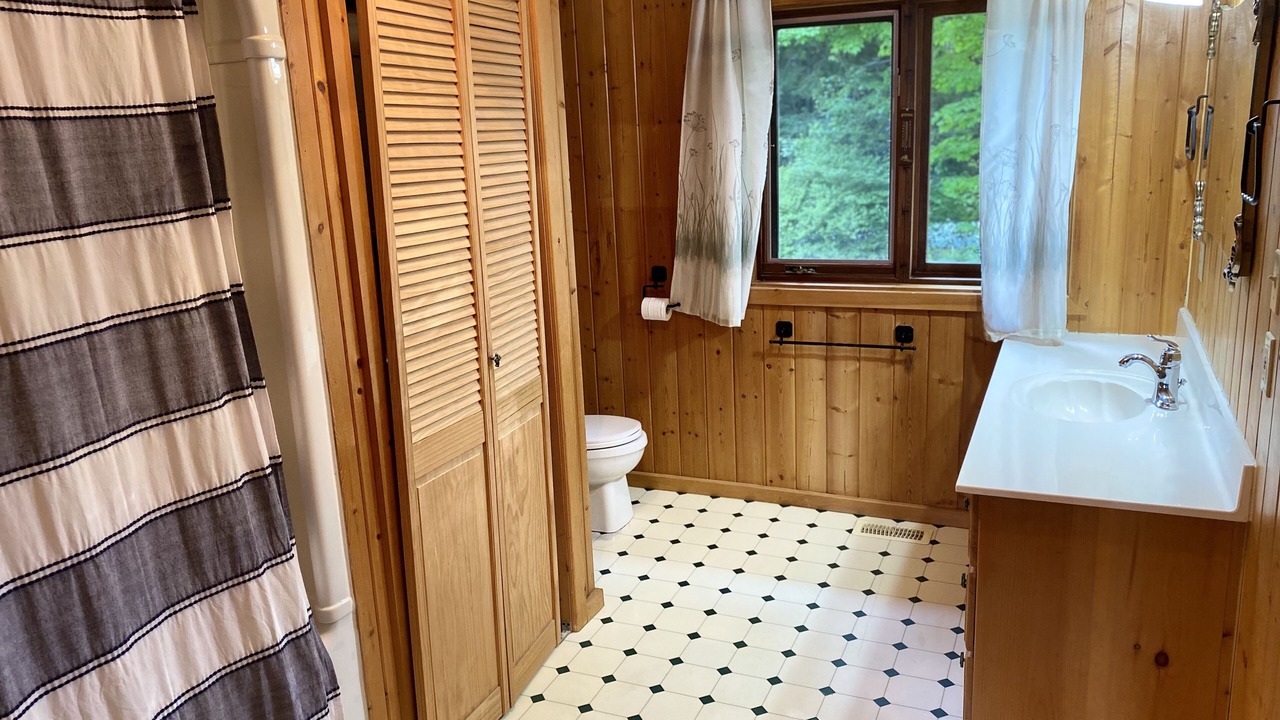 Photo of Bathroom in Trent Lakes