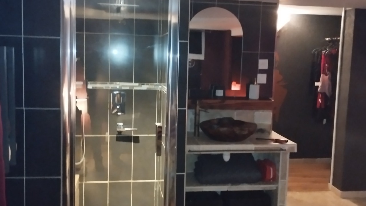 Photo of Bathroom in Cormelles-le-Royal