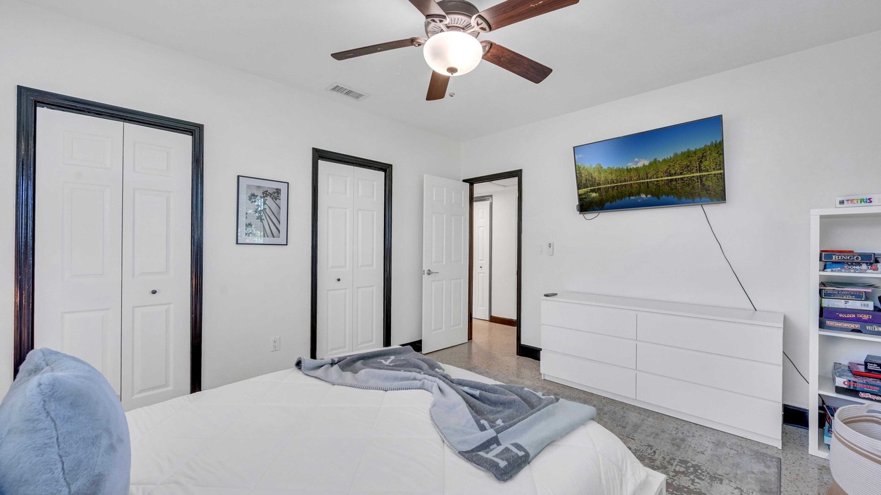 Photo of Bedroom in El Portal