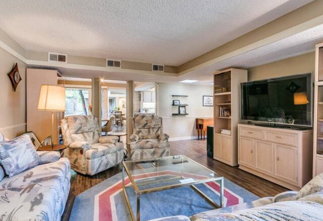 Photo of Livingroom in Norman