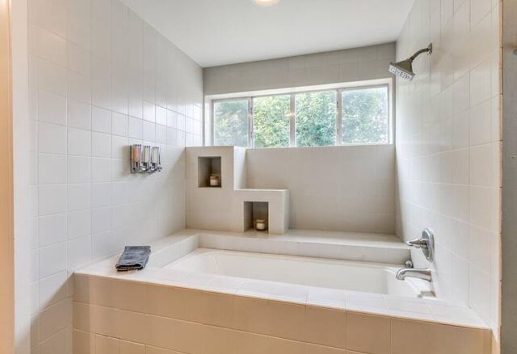 Photo of Bathroom in Norman