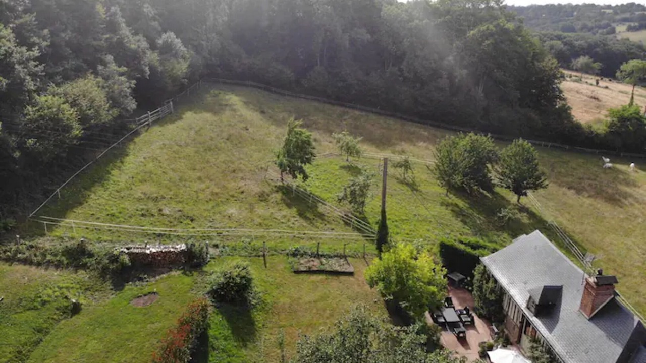 Photo of Outdoor in Saint-Pierre-de-Cormeilles