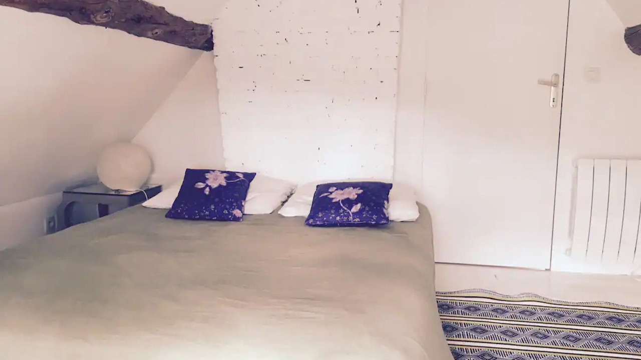 Photo of Bedroom in Saint-Pierre-de-Cormeilles