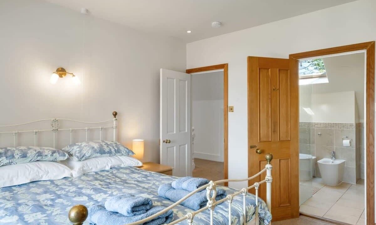 Photo of Bedroom in Rock