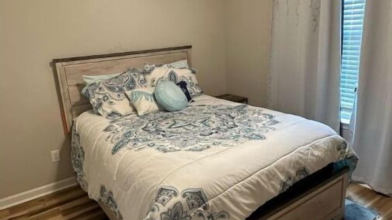 Photo of Bedroom in Westlake