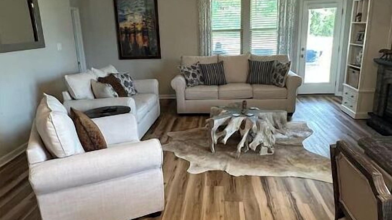Photo of Livingroom in Westlake