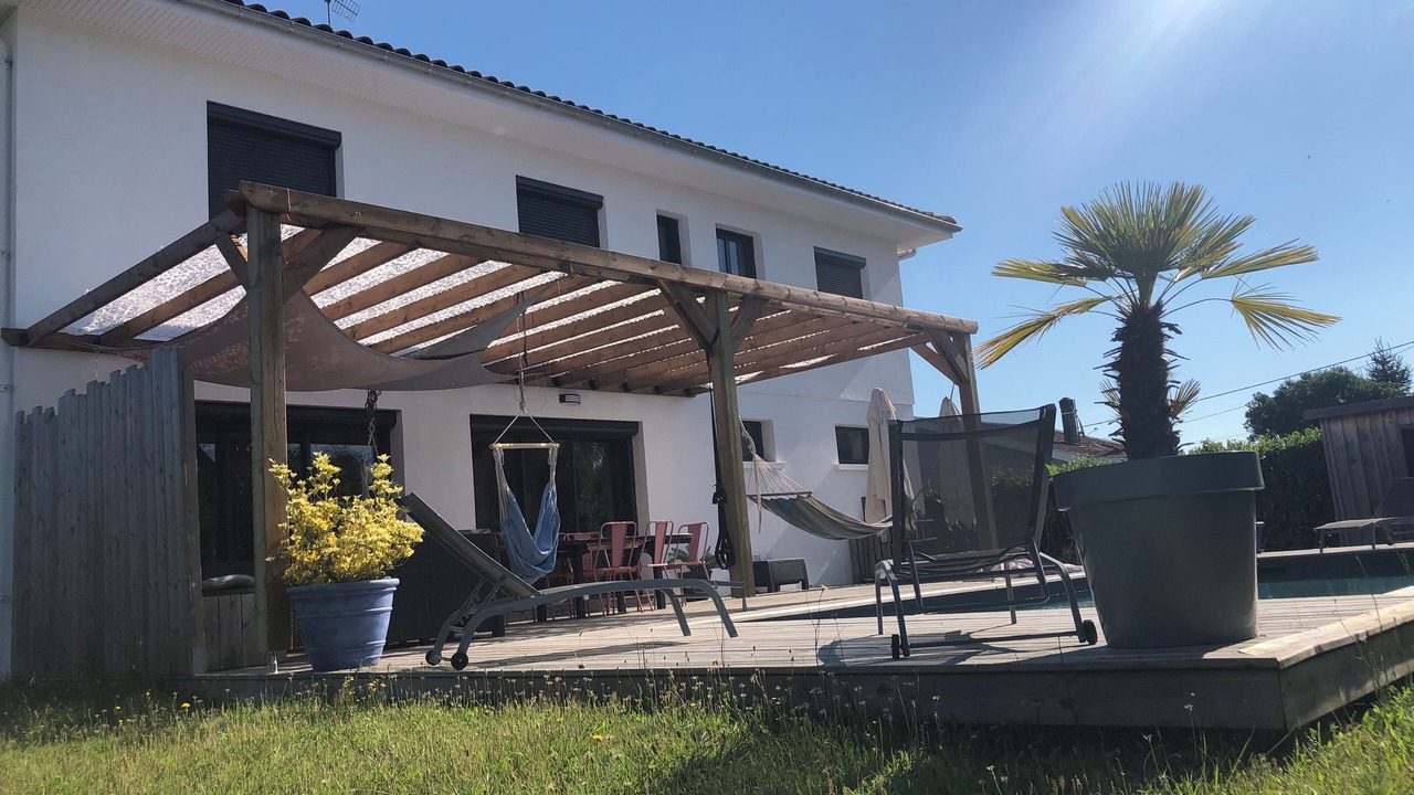 Photo of Patio Balcony in Saint-Medard-en-Jalles
