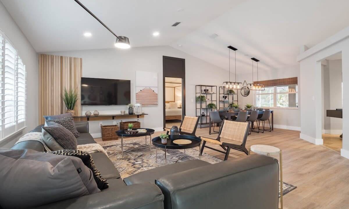 Photo of Livingroom in Palm Harbor