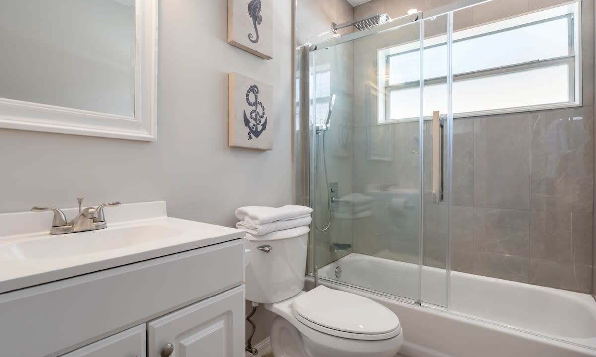 Photo of Bathroom in Palm Harbor