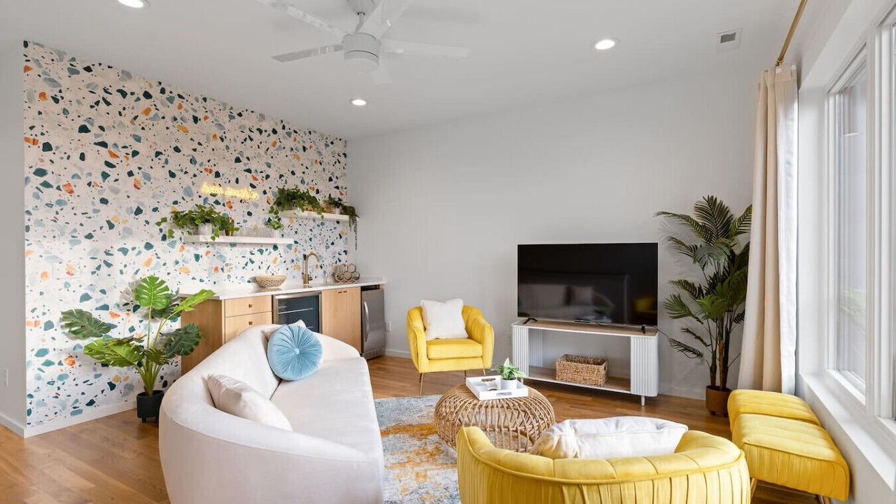 Photo of Livingroom in East Ridge