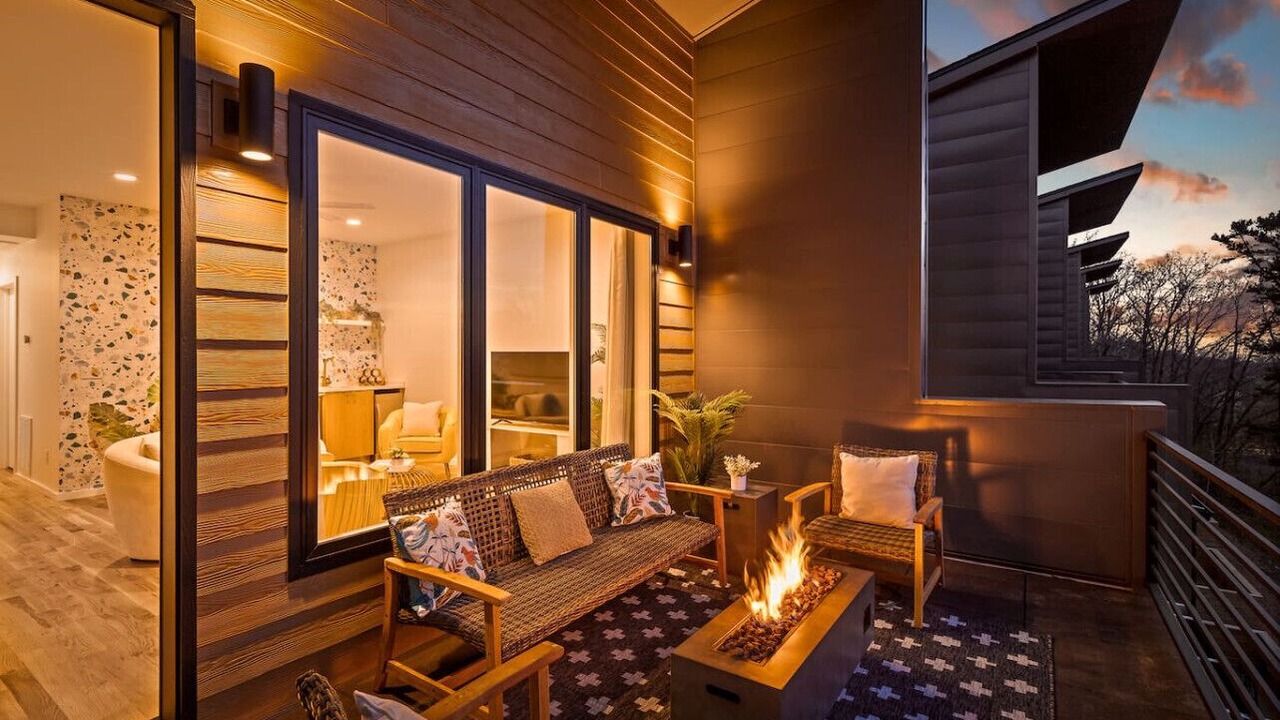 Photo of Patio Balcony in East Ridge