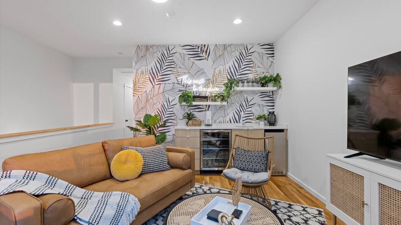 Photo of Livingroom in East Ridge