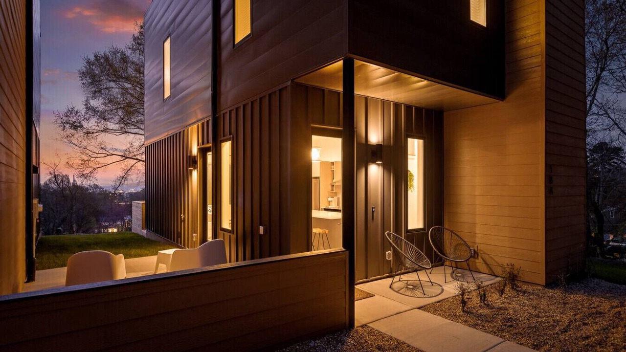 Photo of Patio Balcony in East Ridge