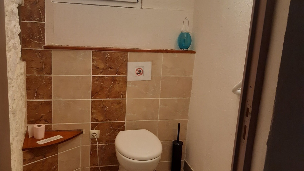 Photo of Bathroom in Beaulieu-sur-Layon
