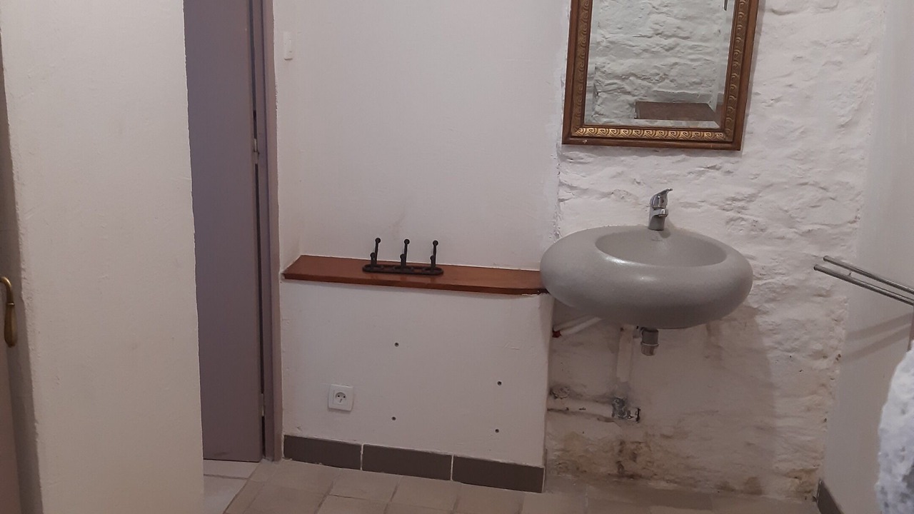 Photo of Bathroom in Beaulieu-sur-Layon
