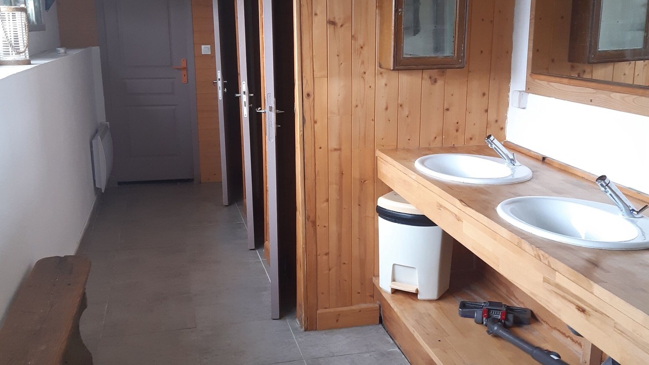 Photo of Bathroom in Beaulieu-sur-Layon
