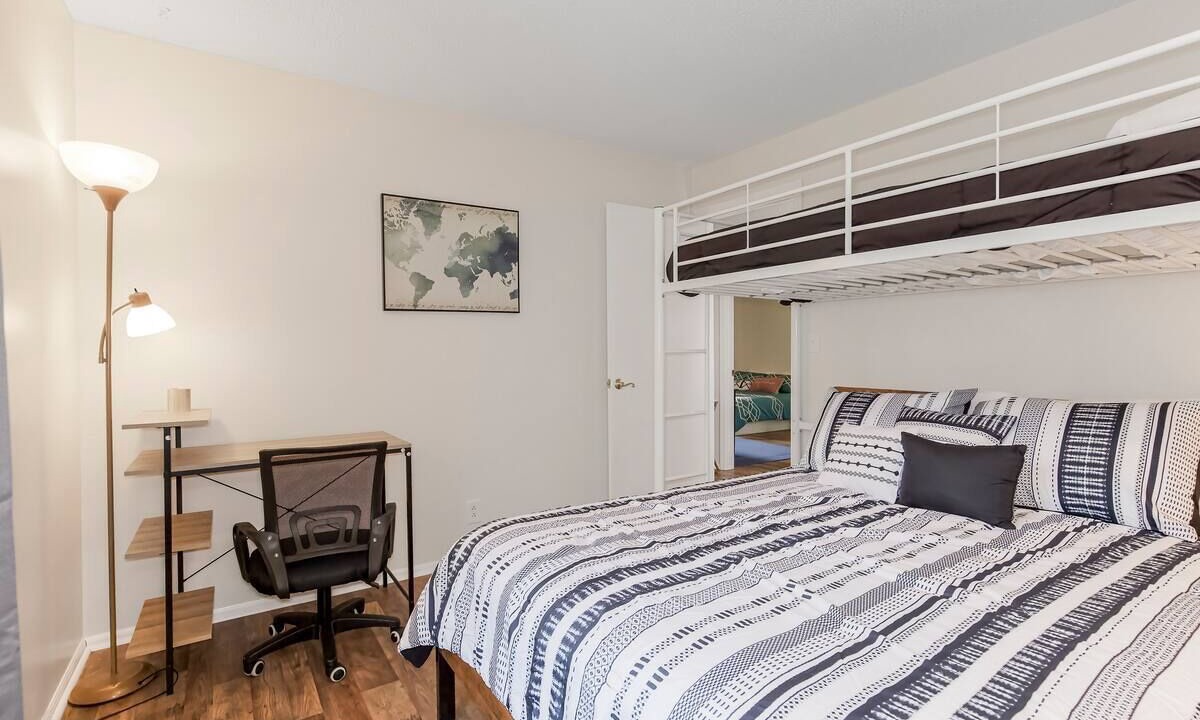 Photo of Bedroom in Lee's Summit