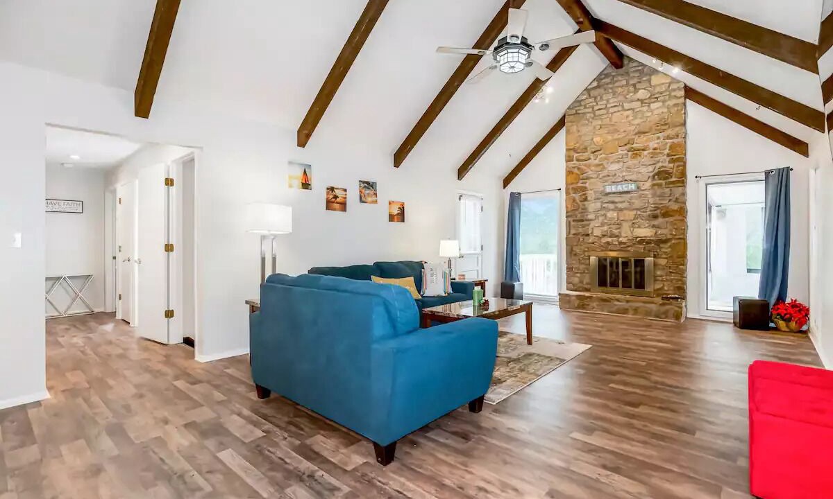 Photo of Livingroom in Lee's Summit