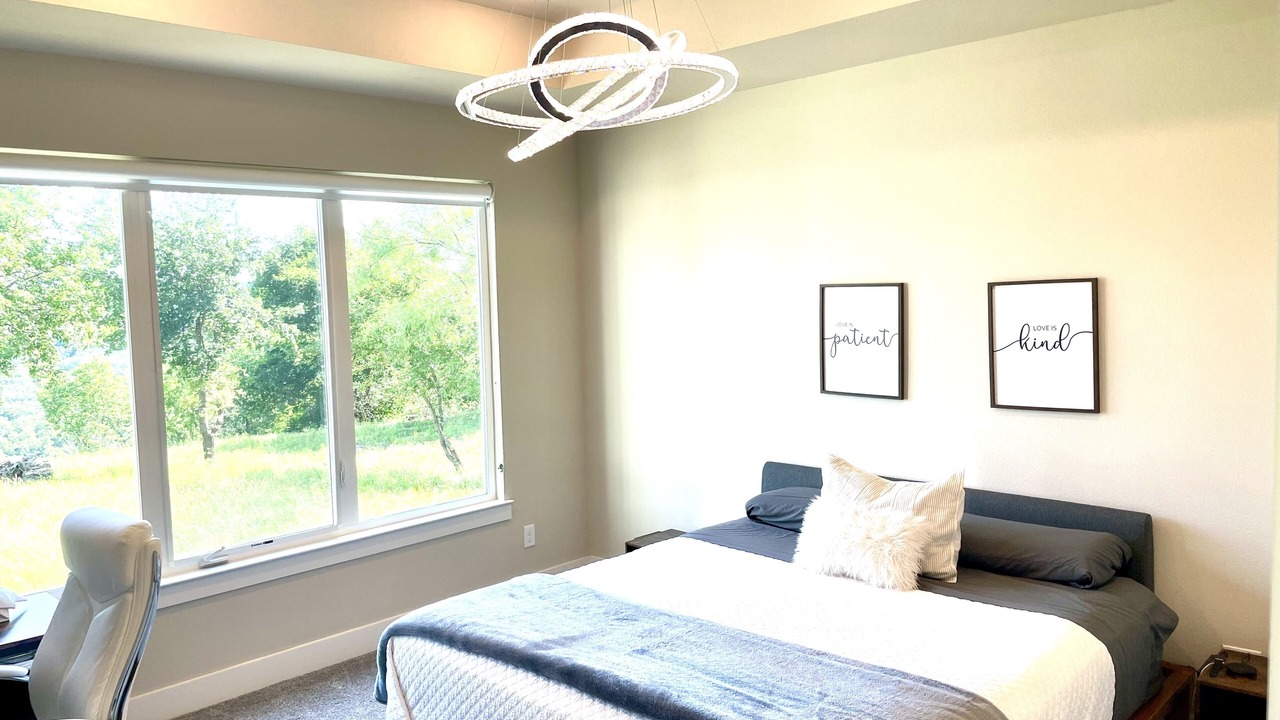 Photo of Bedroom in Gordon