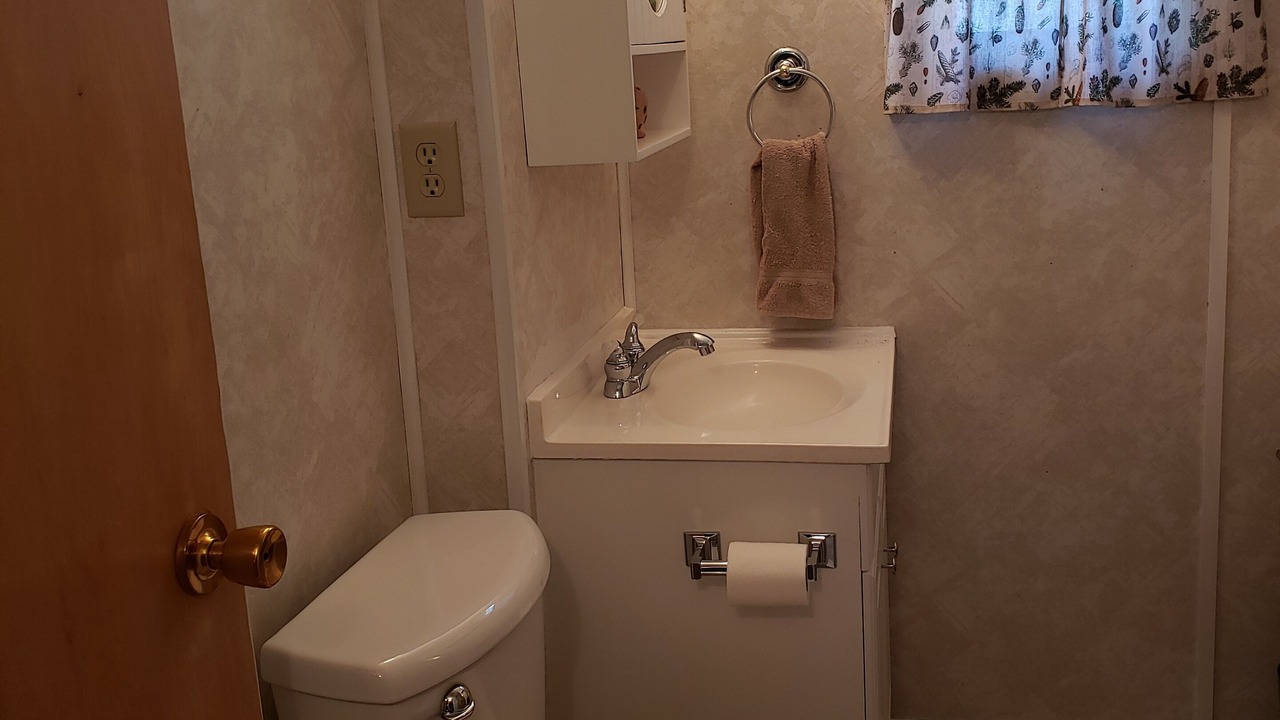 Photo of Bathroom in Republican City