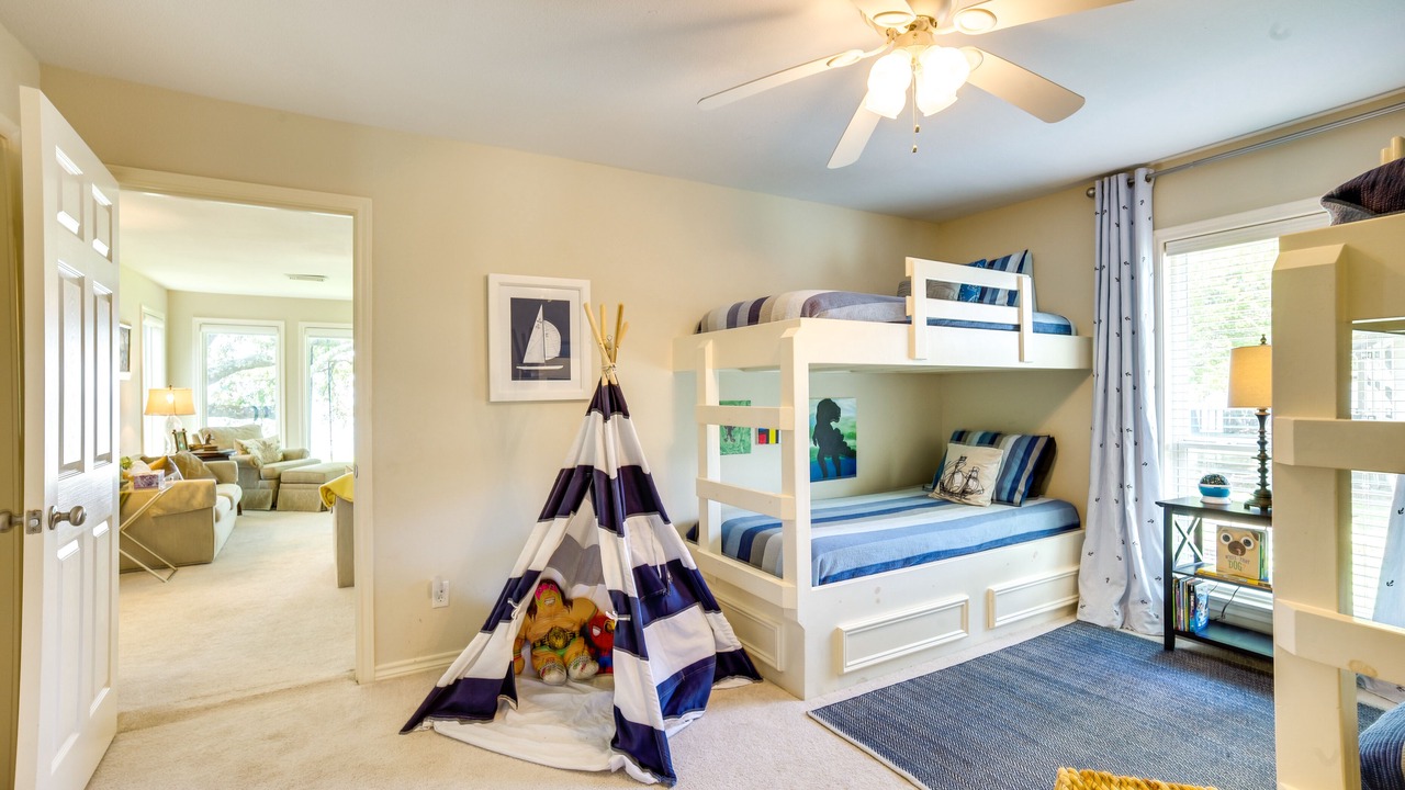 Photo of Bedroom in West Livingston