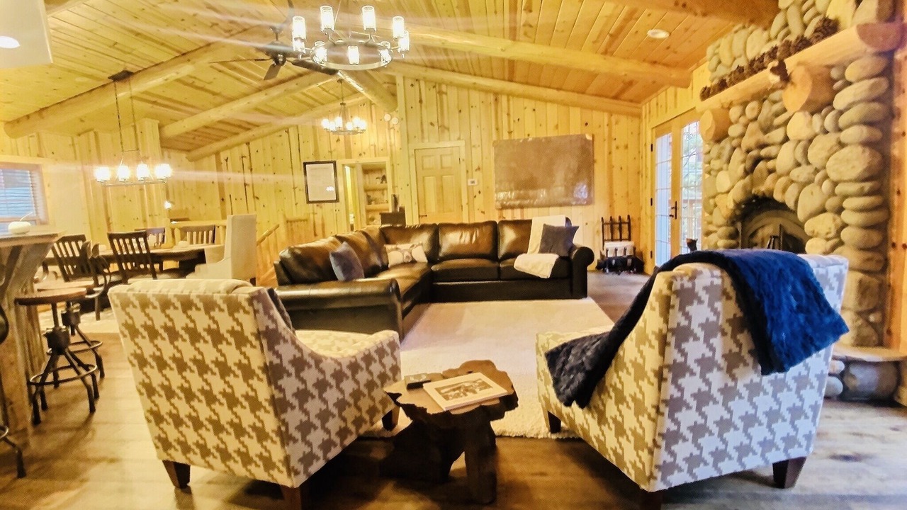Photo of Livingroom in Ridgewood