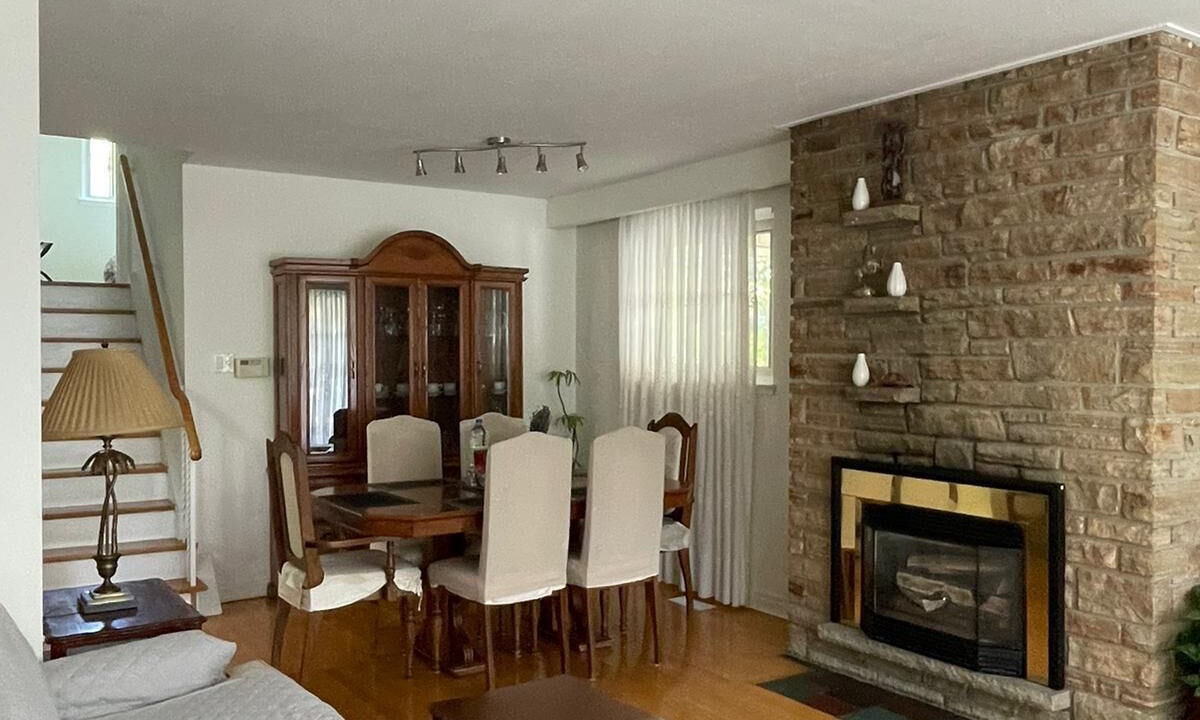 Photo of Livingroom in Guildwood