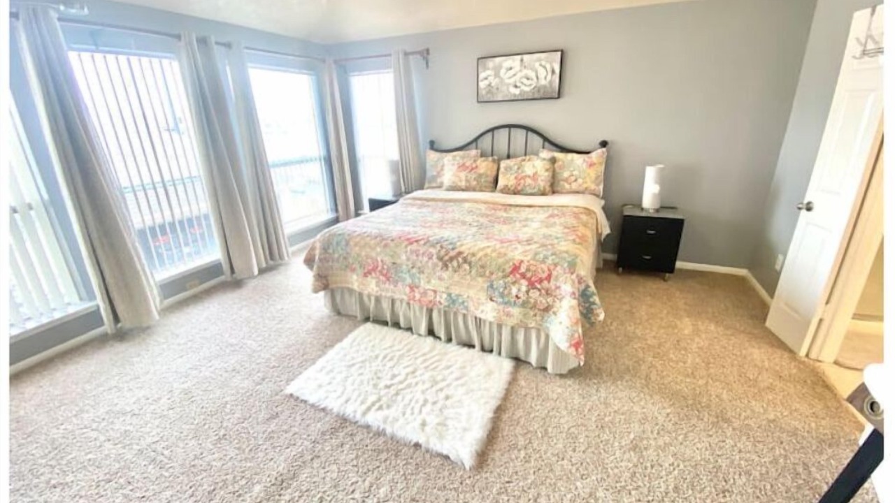 Photo of Bedroom in Pasadena