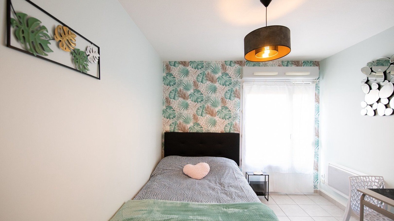 Photo of Bedroom in Republique - Tolstoi