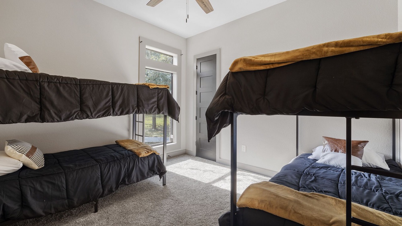 Photo of Bedroom in Kyle
