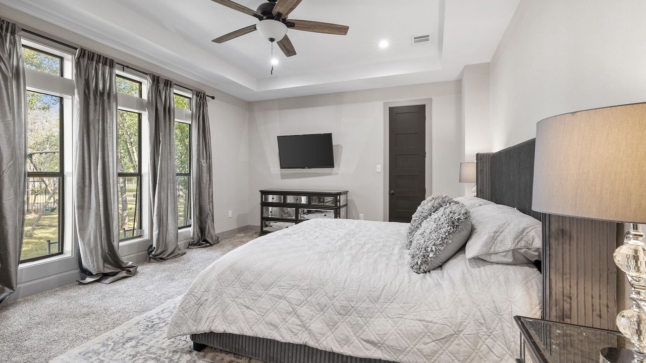 Photo of Bedroom in Kyle