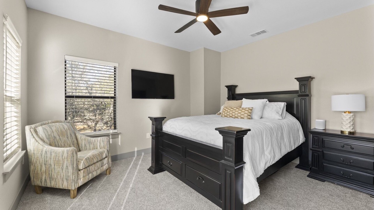 Photo of Bedroom in Kyle