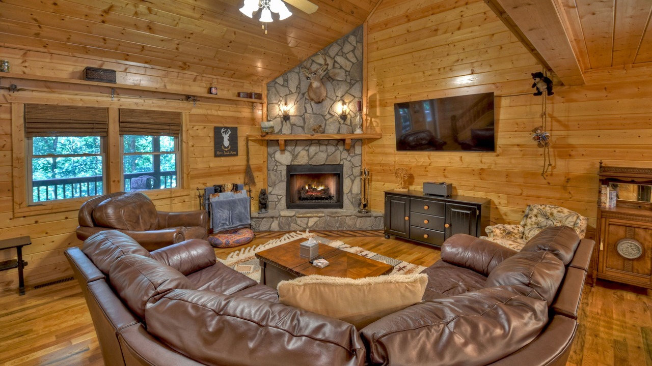 Photo of Livingroom in Ellijay