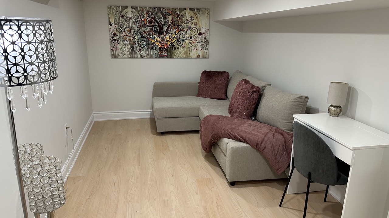 Photo of Livingroom in Halton Regional Municipality