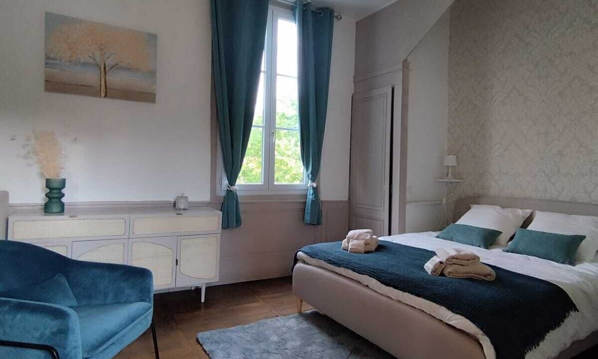 Photo of Bedroom in Chatelraould-Saint-Louvent