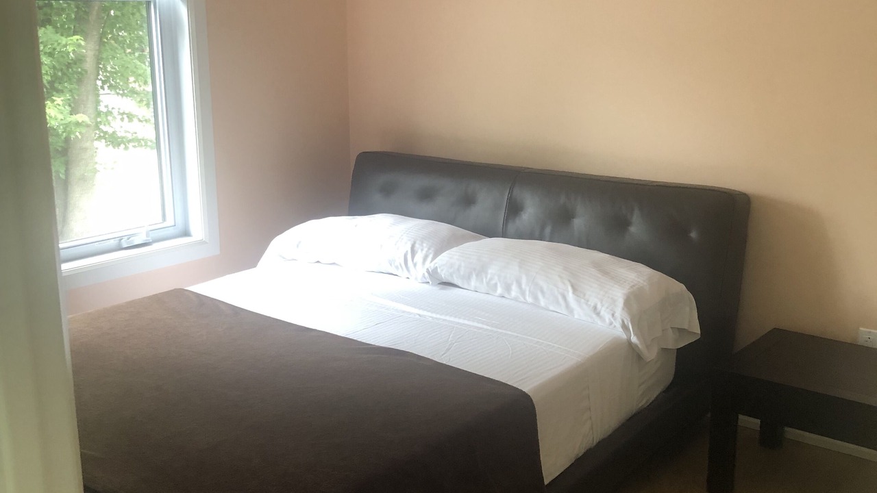 Photo of Bedroom in Pointe Claire