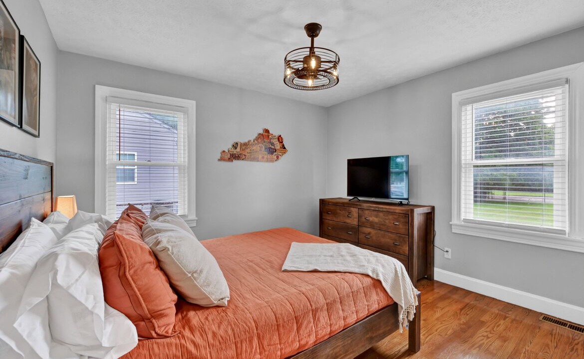 Photo of Bedroom in Bardstown