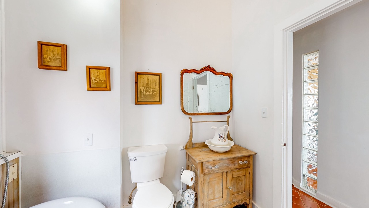 Photo of Bathroom in Elk