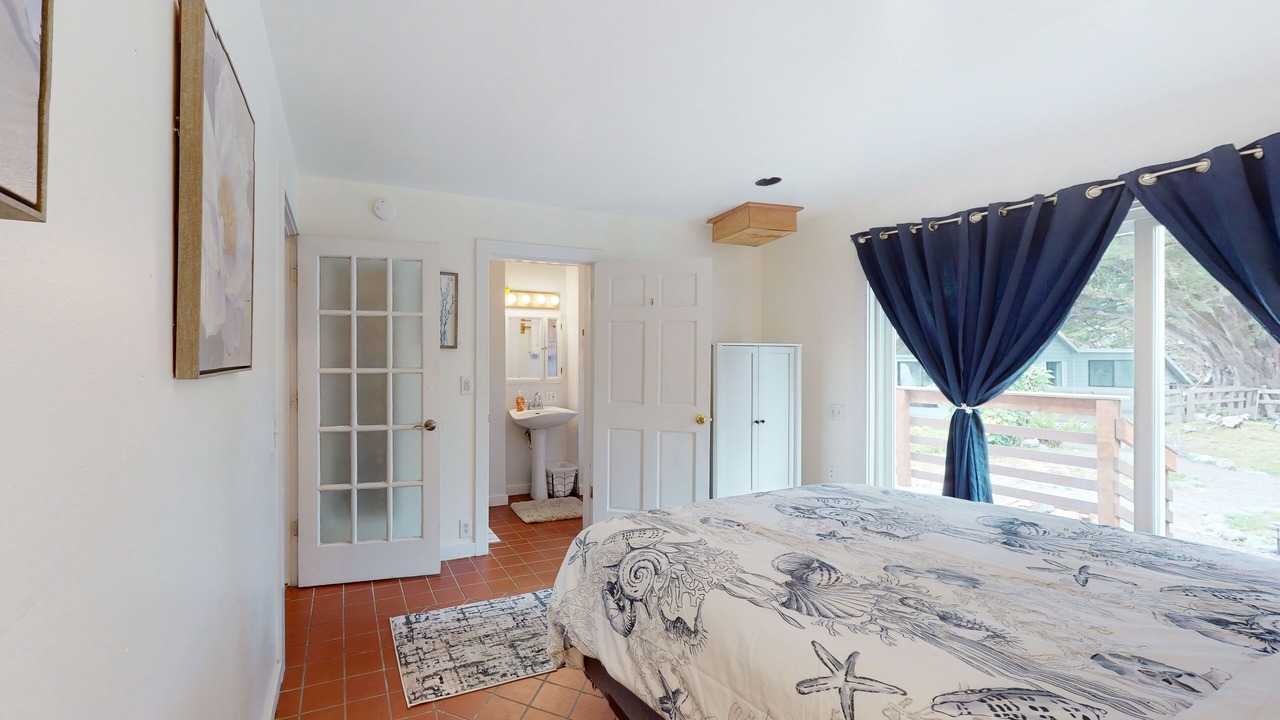 Photo of Bedroom in Elk