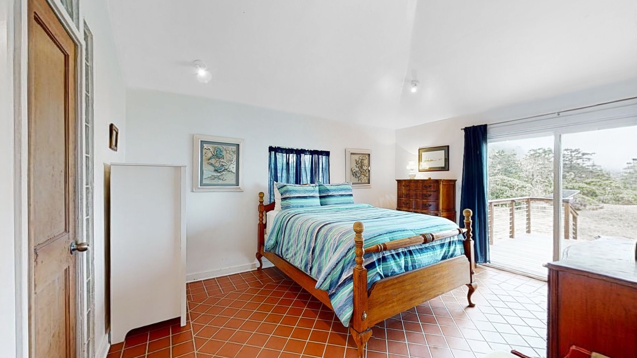 Photo of Bedroom in Elk