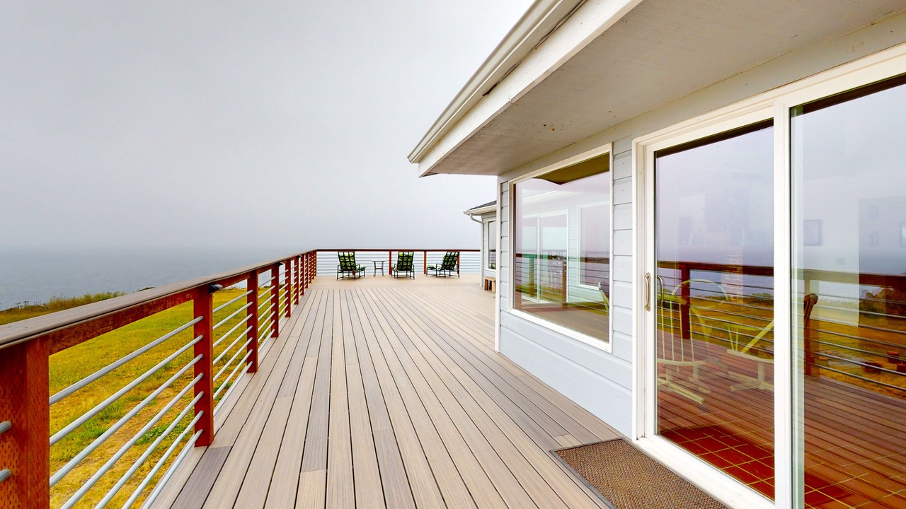Photo of Patio Balcony in Elk