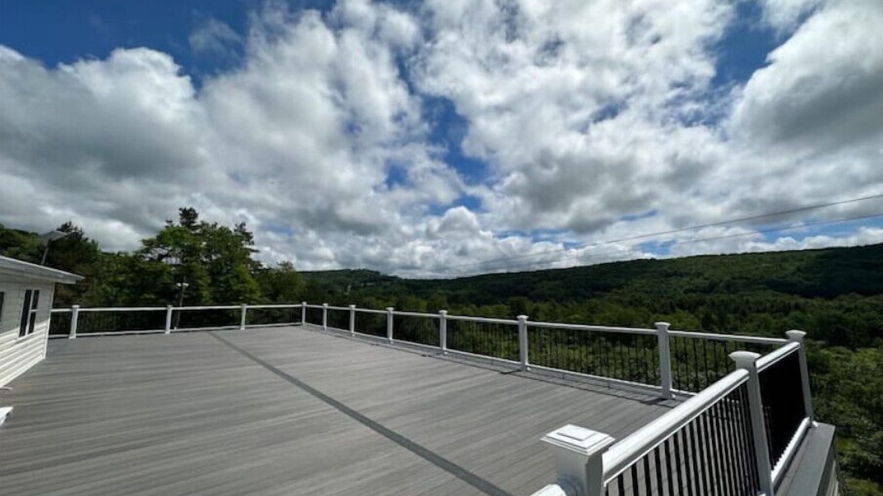 Photo of Patio Balcony in South New Berlin