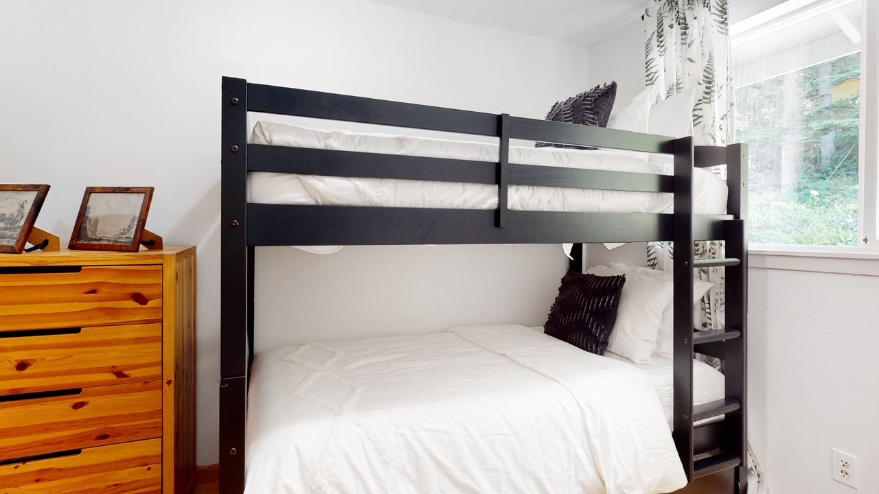 Photo of Bedroom in Greenbank