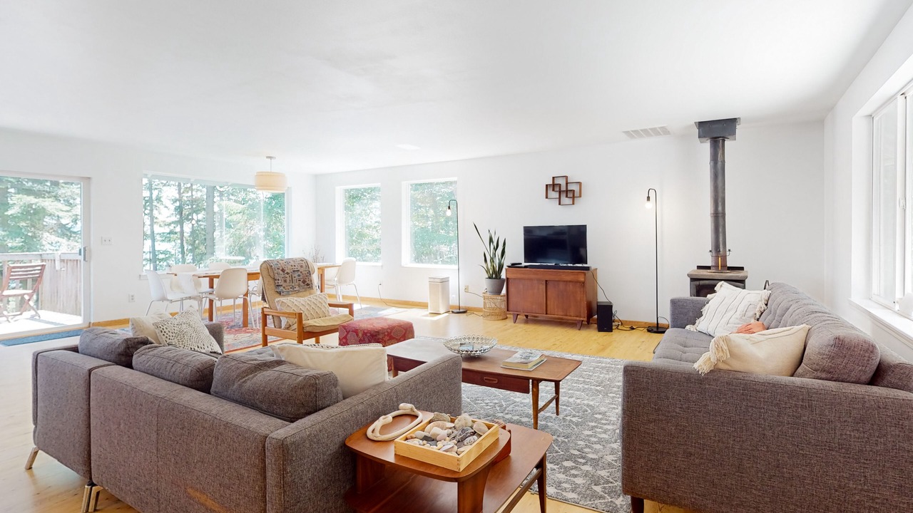 Photo of Livingroom in Greenbank