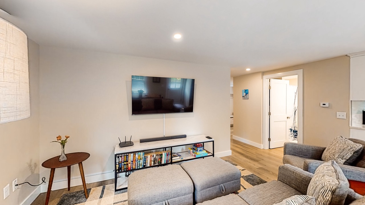 Photo of Livingroom in Cotuit