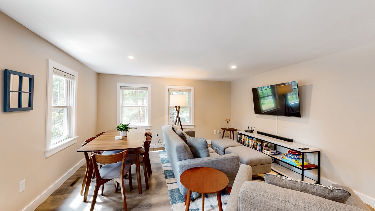 Photo of Livingroom in Cotuit