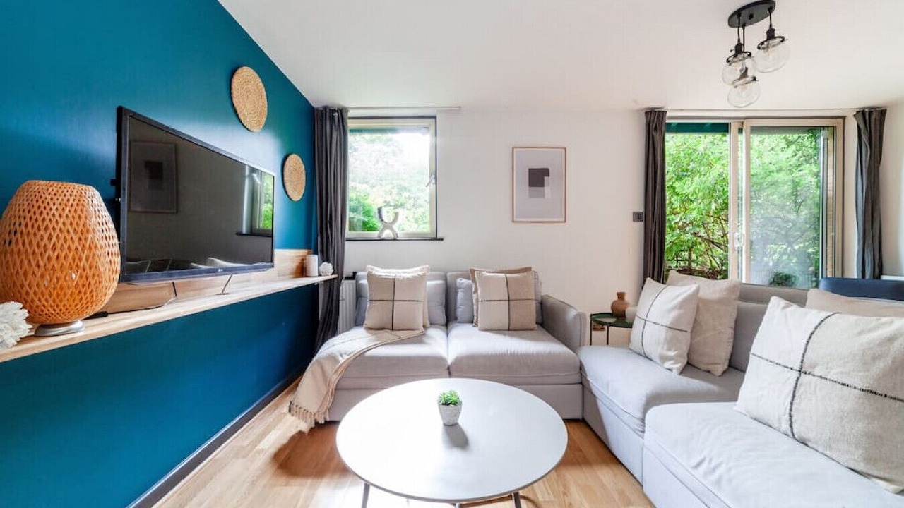 Photo of Livingroom in Tower Hill