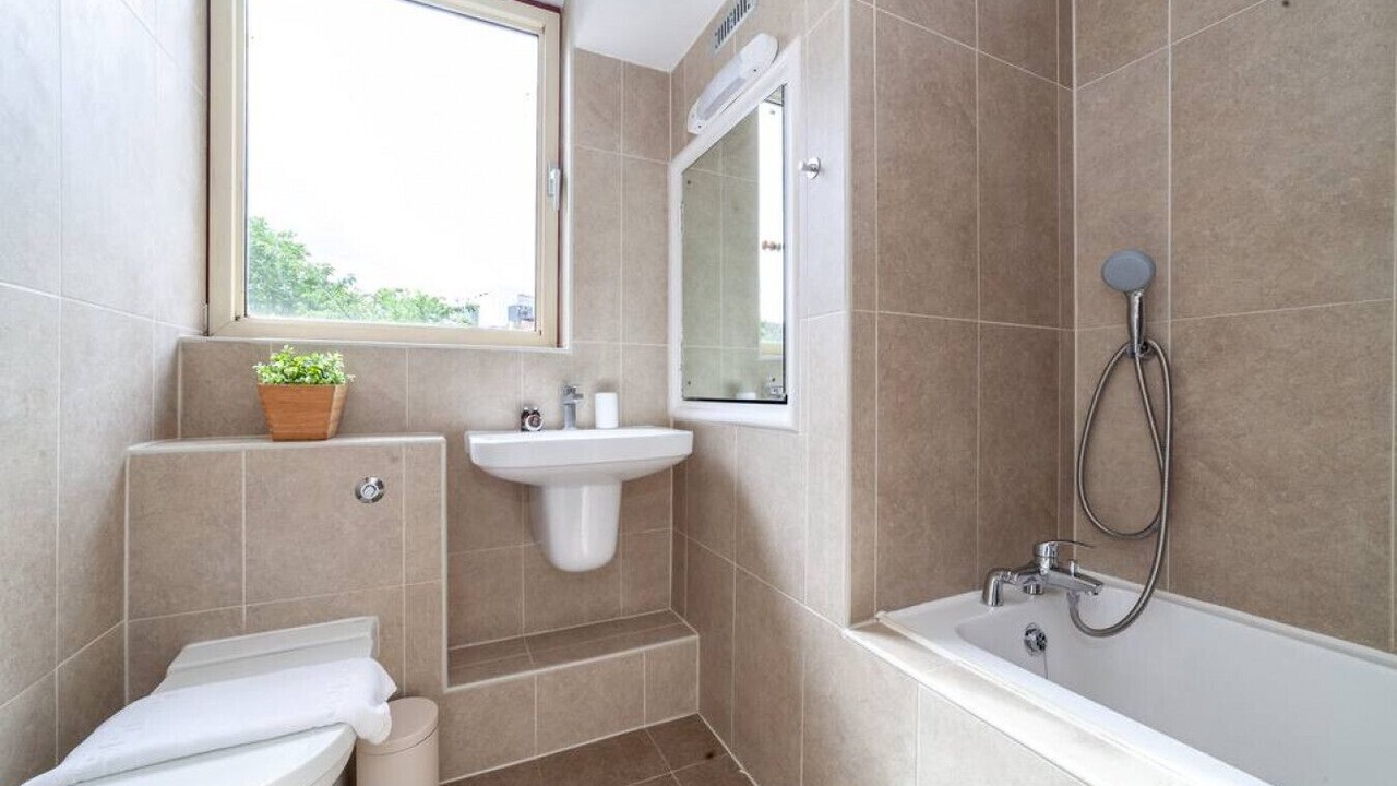 Photo of Bathroom in Tower Hill