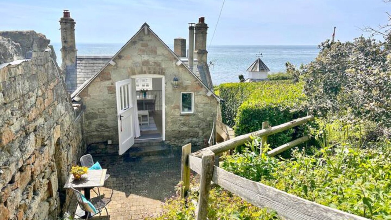Photo of Patio Balcony in Bonchurch